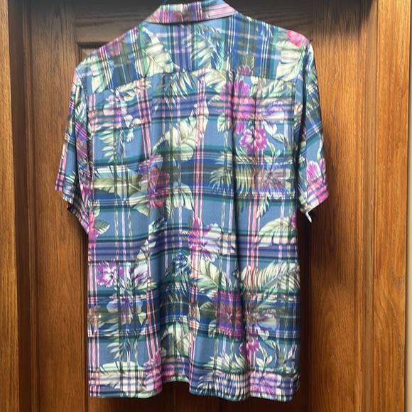 Tommy Bahama silk camp shirt size L, like new - Picture 7 of 7